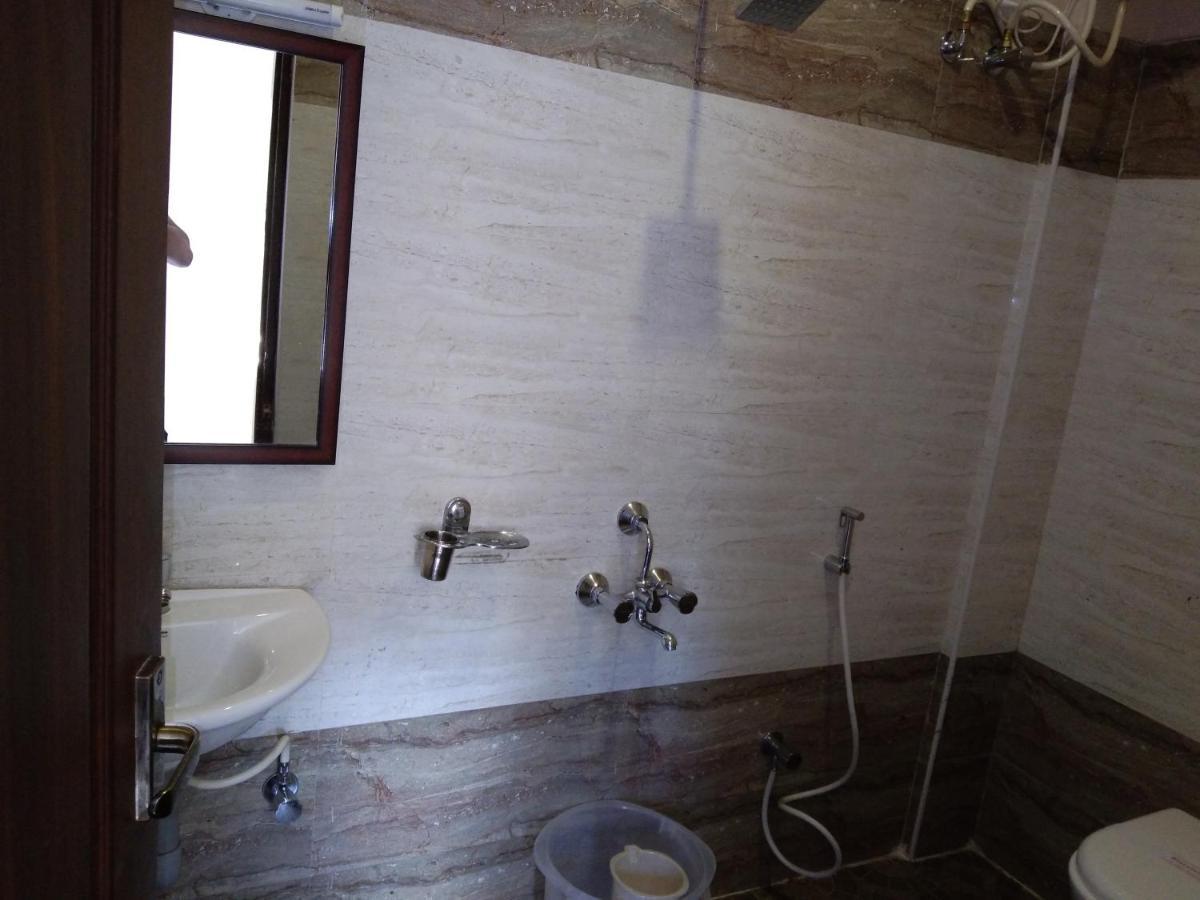 Ack Palacce Inn Yercaud Bagian luar foto