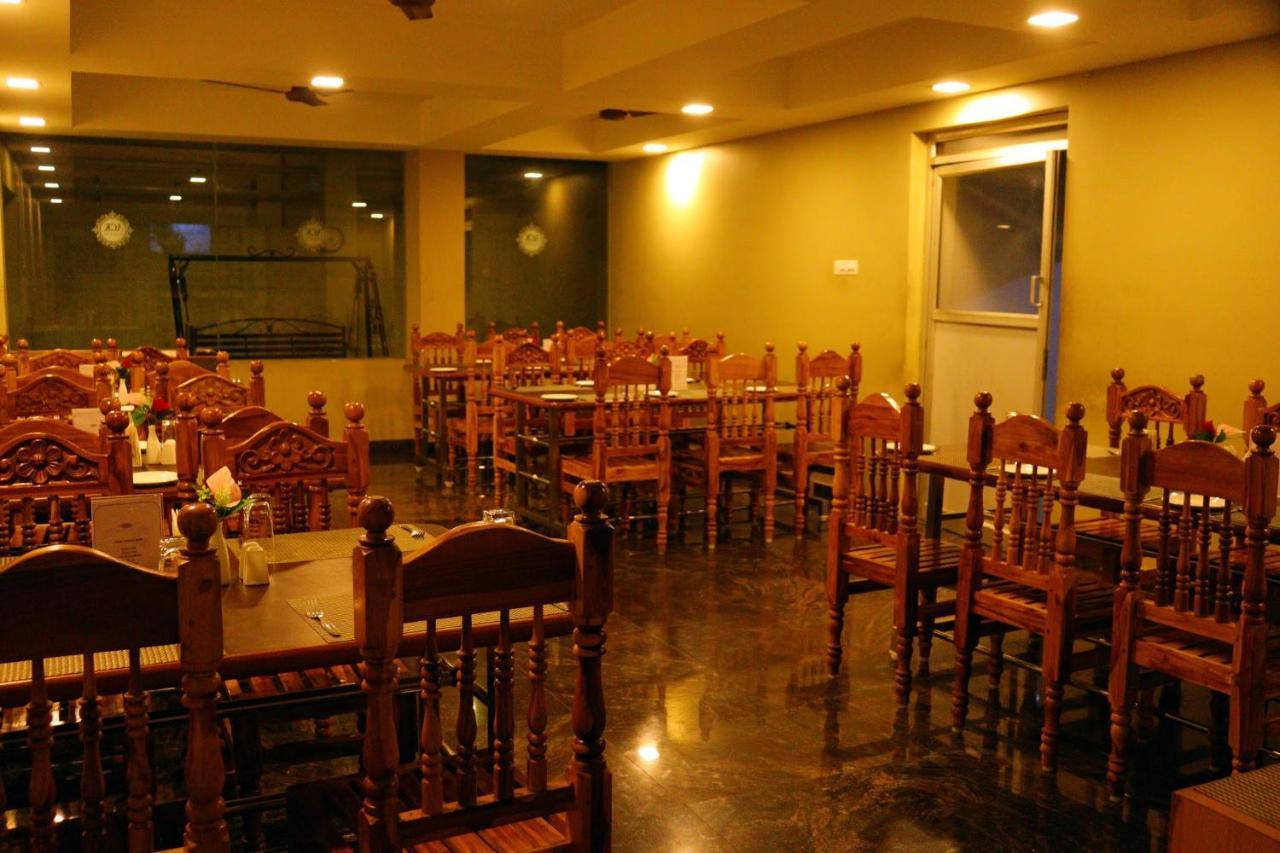 Ack Palacce Inn Yercaud Bagian luar foto